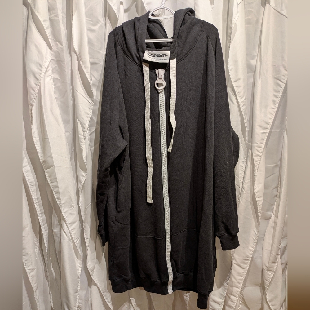 B5 Half Giant Ofsm Hoodie
